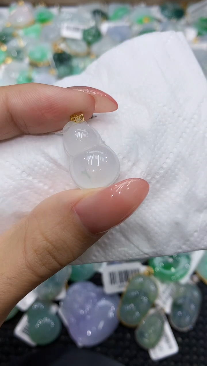 颈饰18K金镶嵌翡翠111111111111
