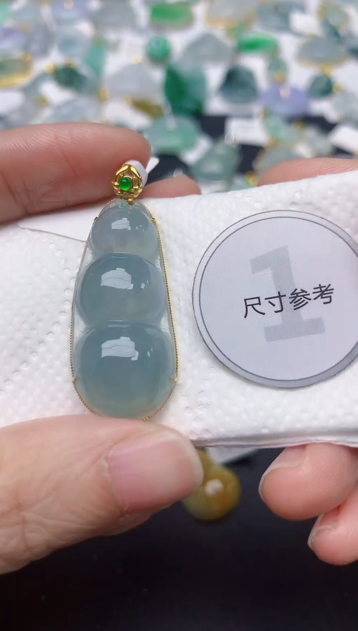 颈饰18K金镶嵌翡翠天然缅甸A货翡翠