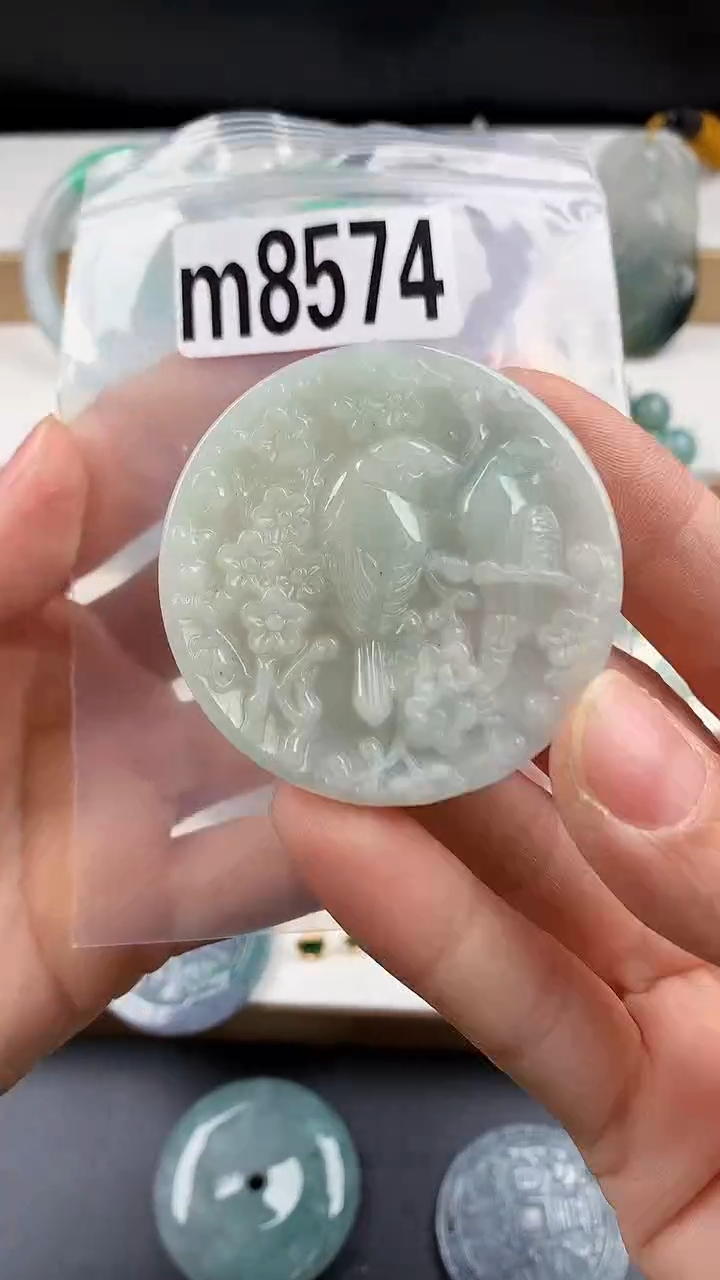 颈饰未镶嵌翡翠天然翡翠吊坠挂件