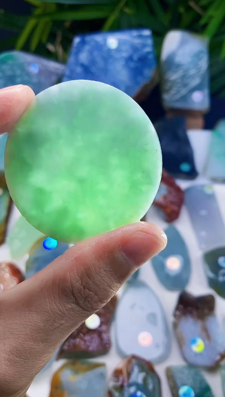 定制翡翠未镶嵌翡翠