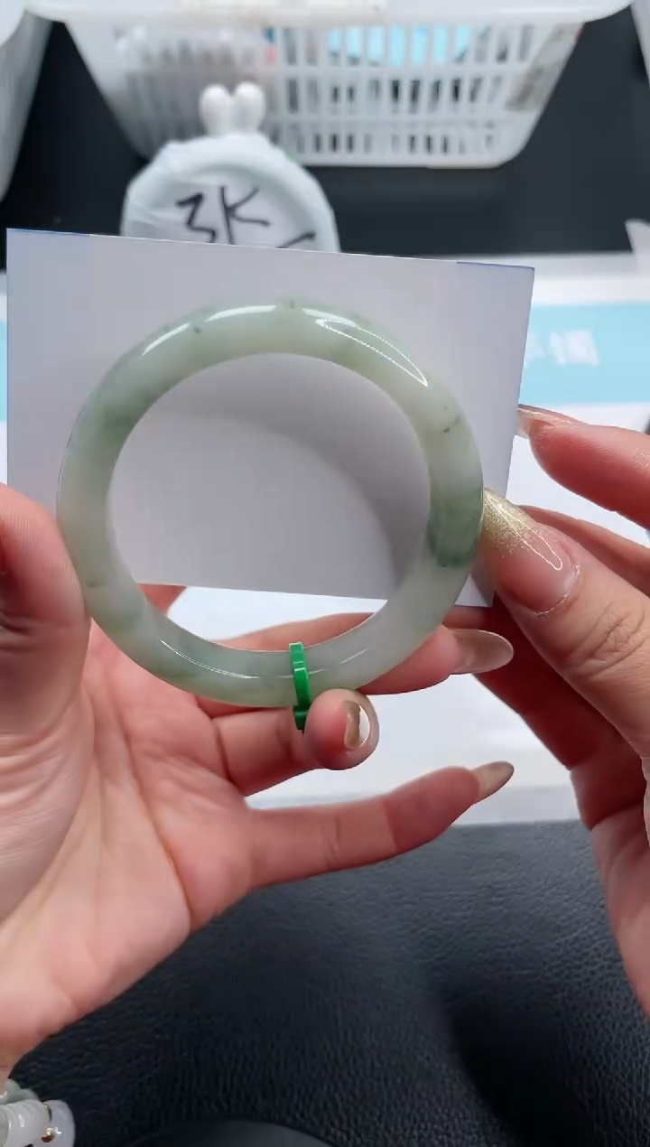 【闪购商品】石英质玉手镯未镶嵌22S223-55