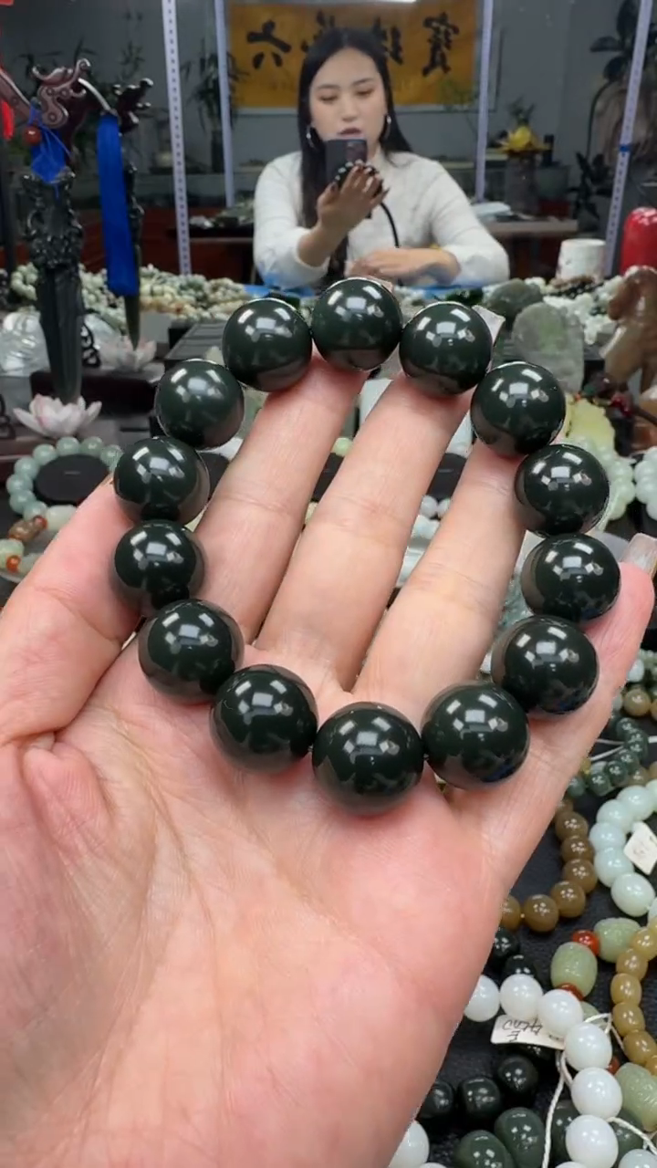 未镶嵌手串和田玉新疆沙枣青卡16