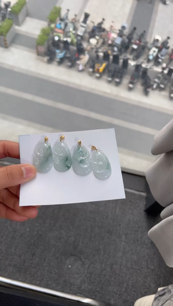 颈饰18K金镶嵌翡翠CZH1018/如意/多样性发一件