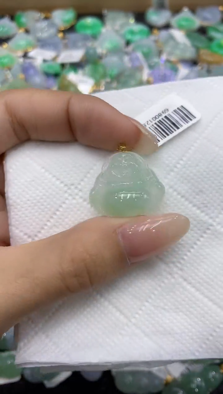 翡翠18K金镶嵌颈饰111111111111