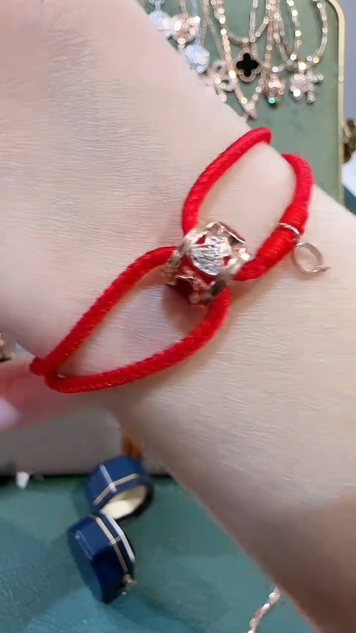 【闪购商品】玛瑙/玉髓手链18K金镶嵌18K金钻石葫芦手链