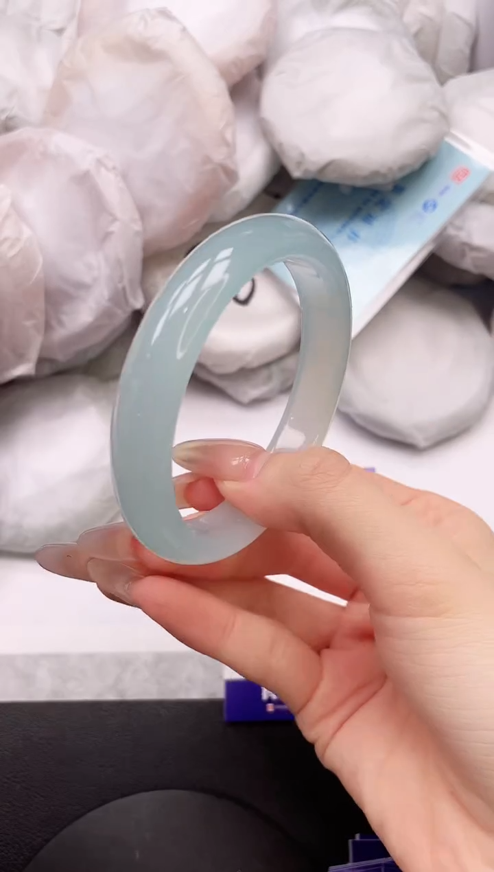 【闪购商品】石英质玉手镯未镶嵌2K273-58