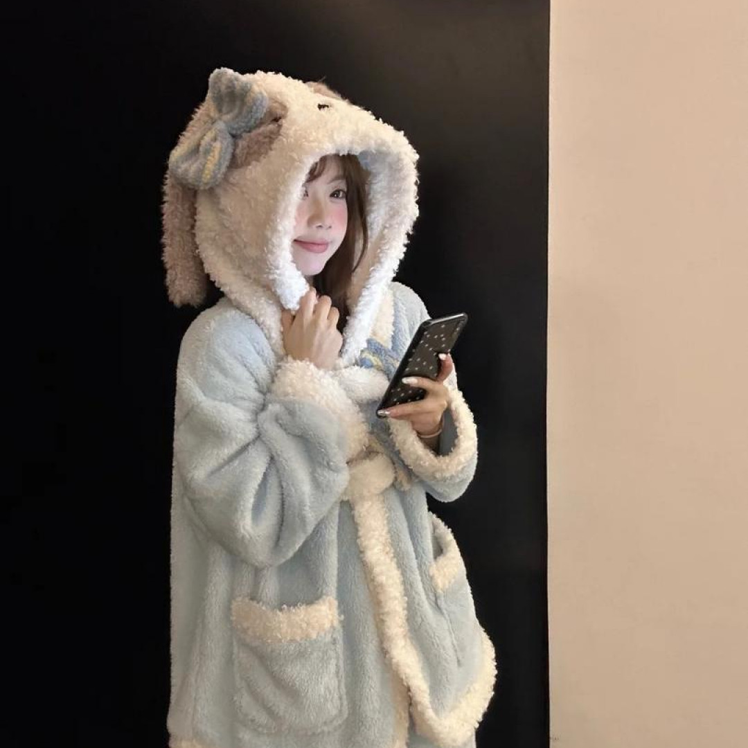 可爱卡通毛绒绒长耳小狗珊瑚绒睡衣女秋冬新款保暖连帽家居服套装