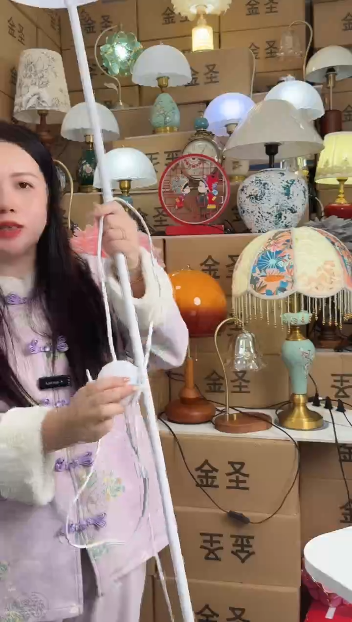 圆形款白色台灯落地灯