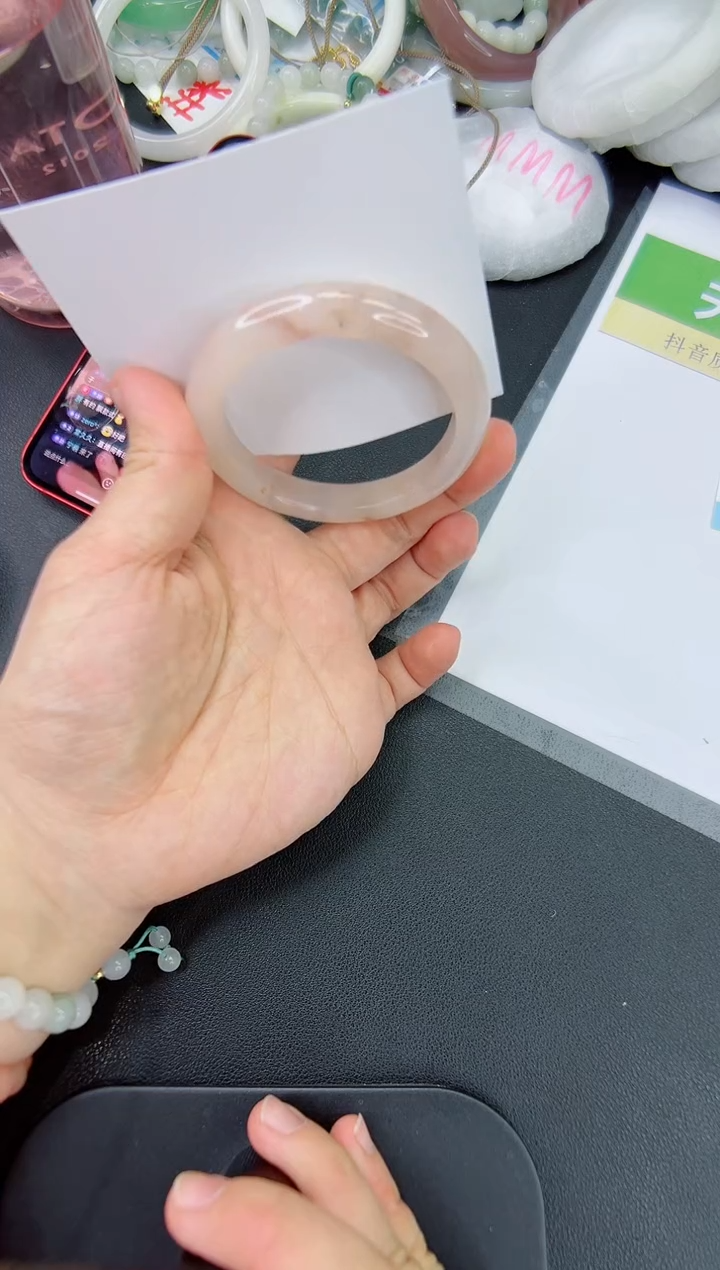 【闪购商品】石英质玉手镯未镶嵌333-54