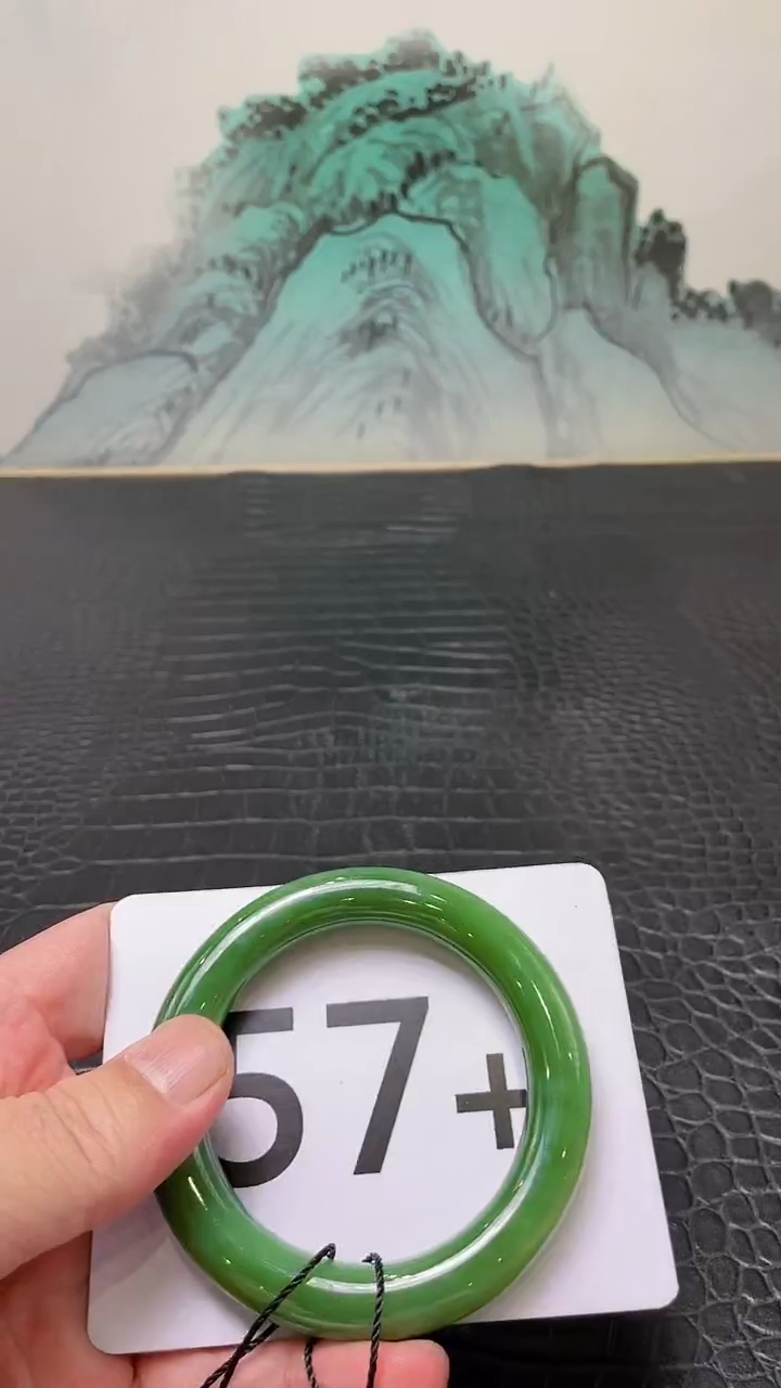 和田玉（碧玉）手镯未镶嵌一个