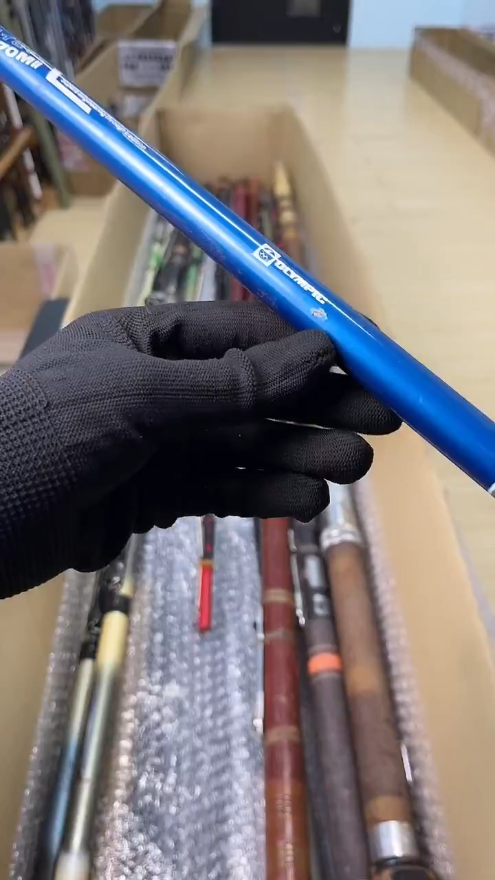 与***约孤品微瑕疵，以直播间讲解为准，+10元，发顺丰，慎拍