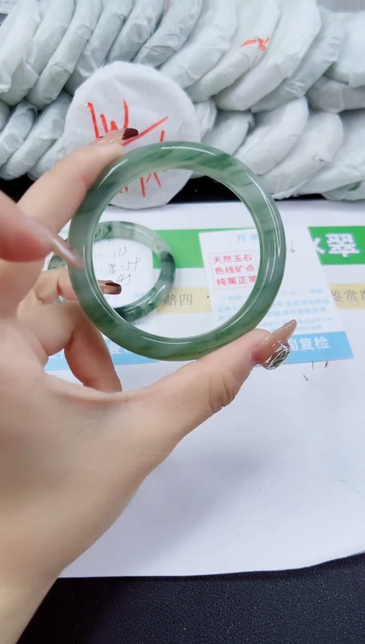 【闪购商品】石英质玉手镯未镶嵌116