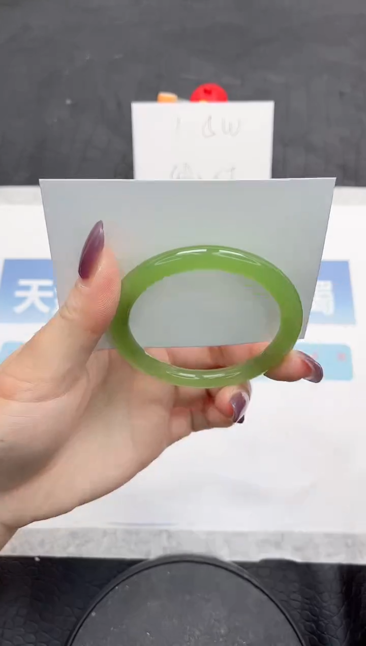 【闪购商品】石英质玉手镯未镶嵌108-53.5