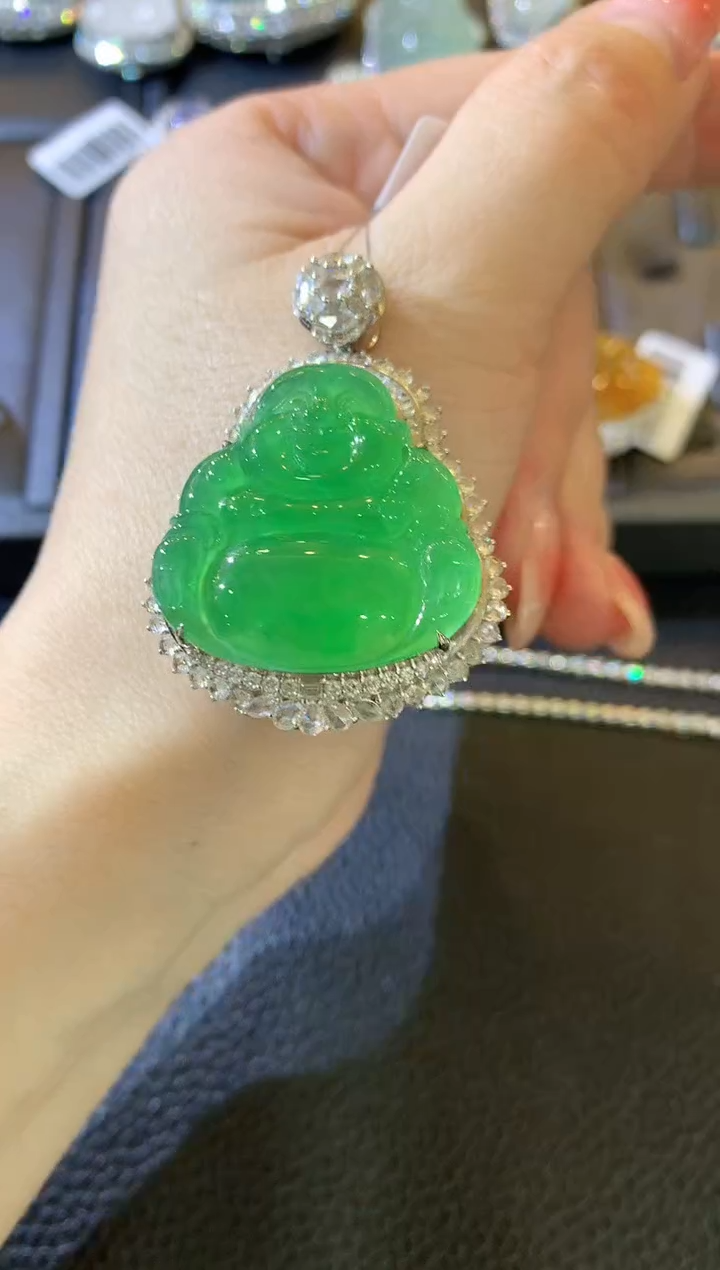 【闪购商品】翡翠吊坠(不含链)18K金镶嵌C74   