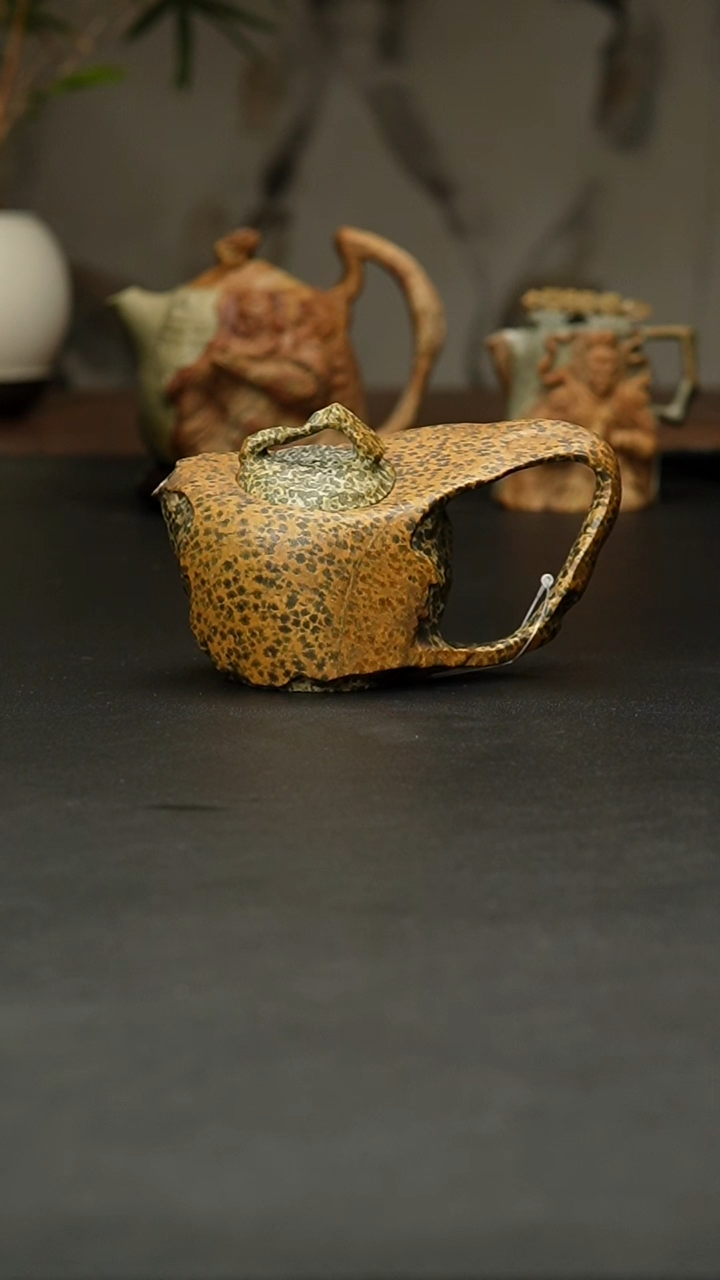 冰碛岩石渊黄豹石壶