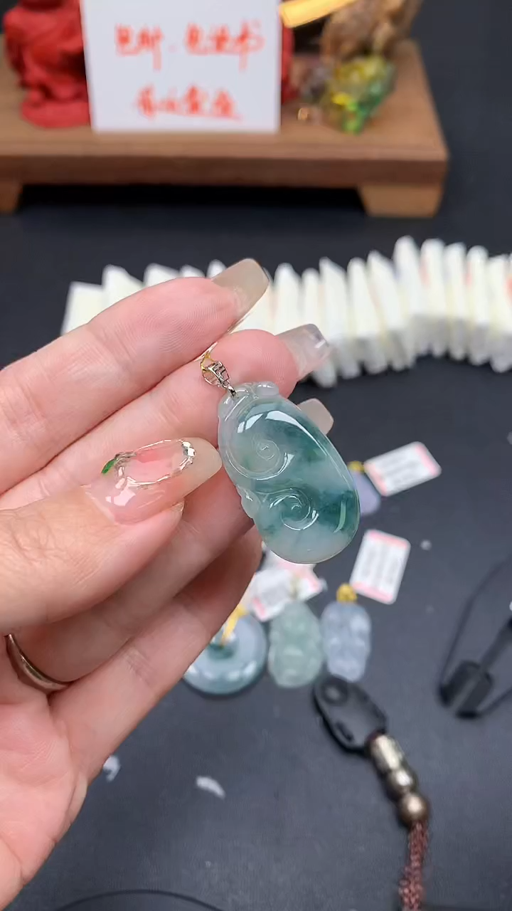 【闪购商品】翡翠吊坠(不含链)18K金镶嵌MS152765