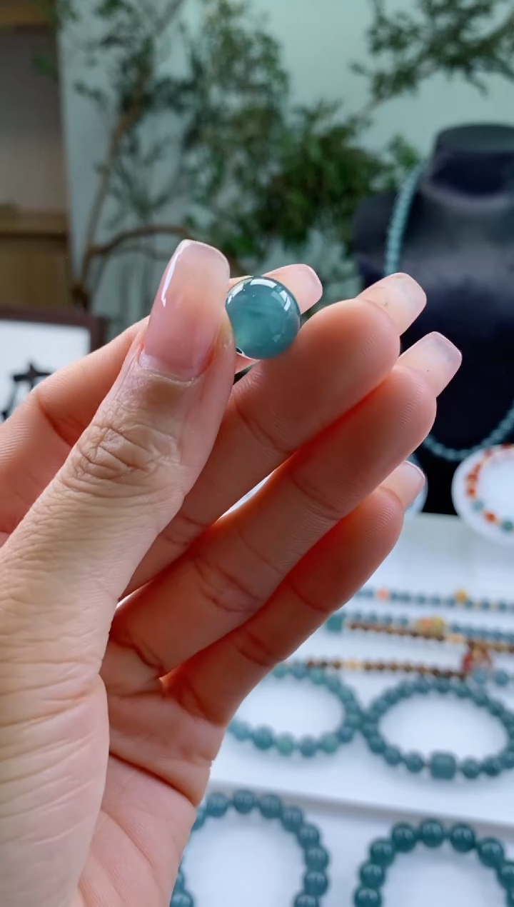 【闪购商品】翡翠颈饰未镶嵌0683234052