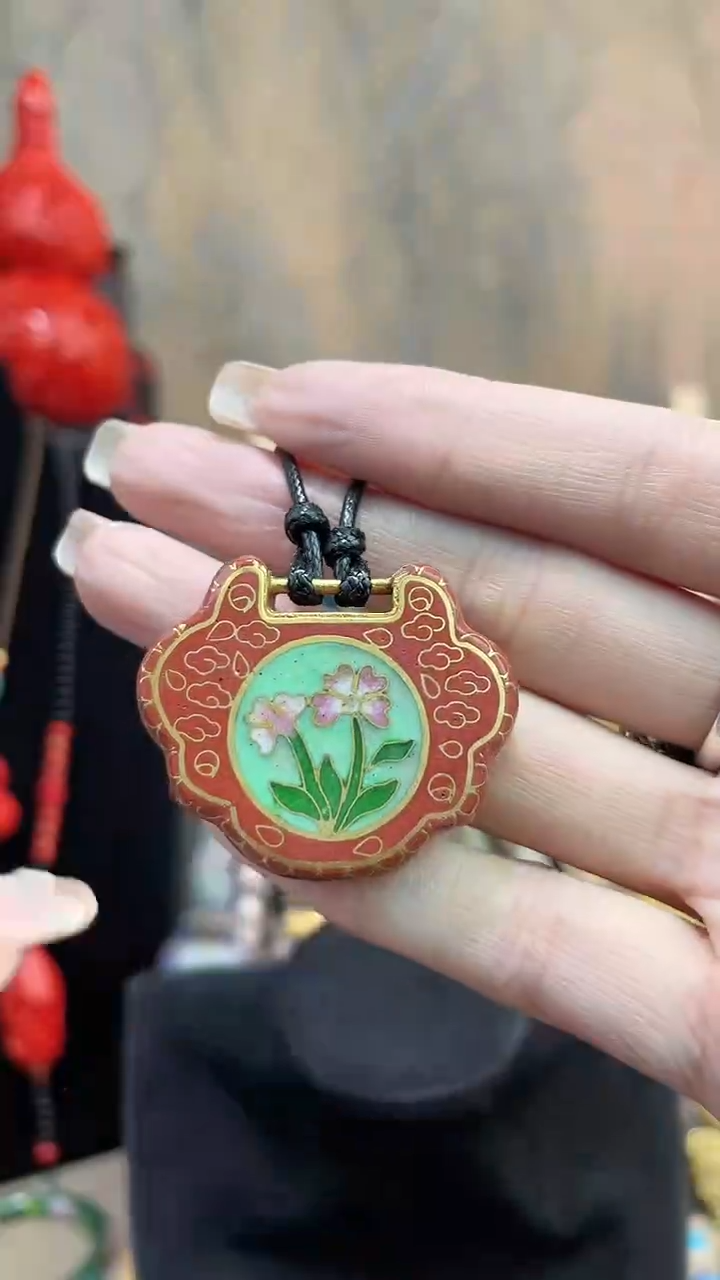 非遗手工景泰蓝如意锁加黑皮绳红色