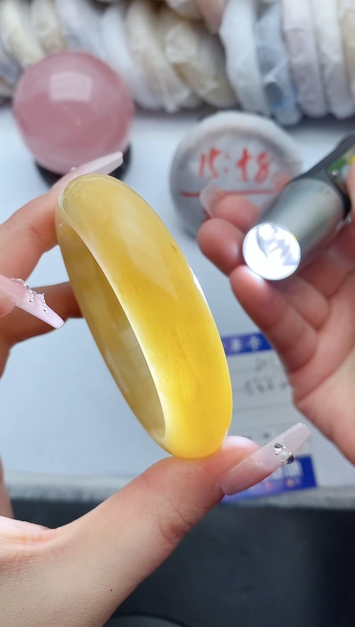 【闪购商品】石英质玉手镯未镶嵌101+55/56