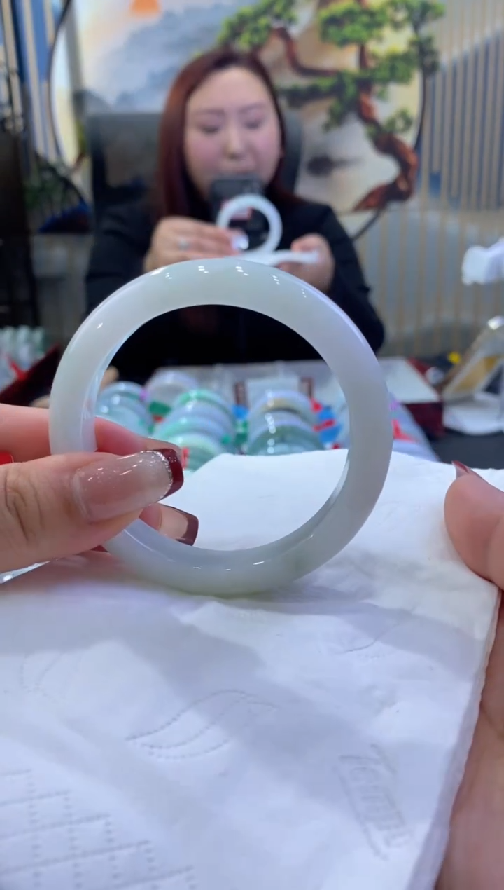 【闪购商品】翡翠手镯未镶嵌00006375