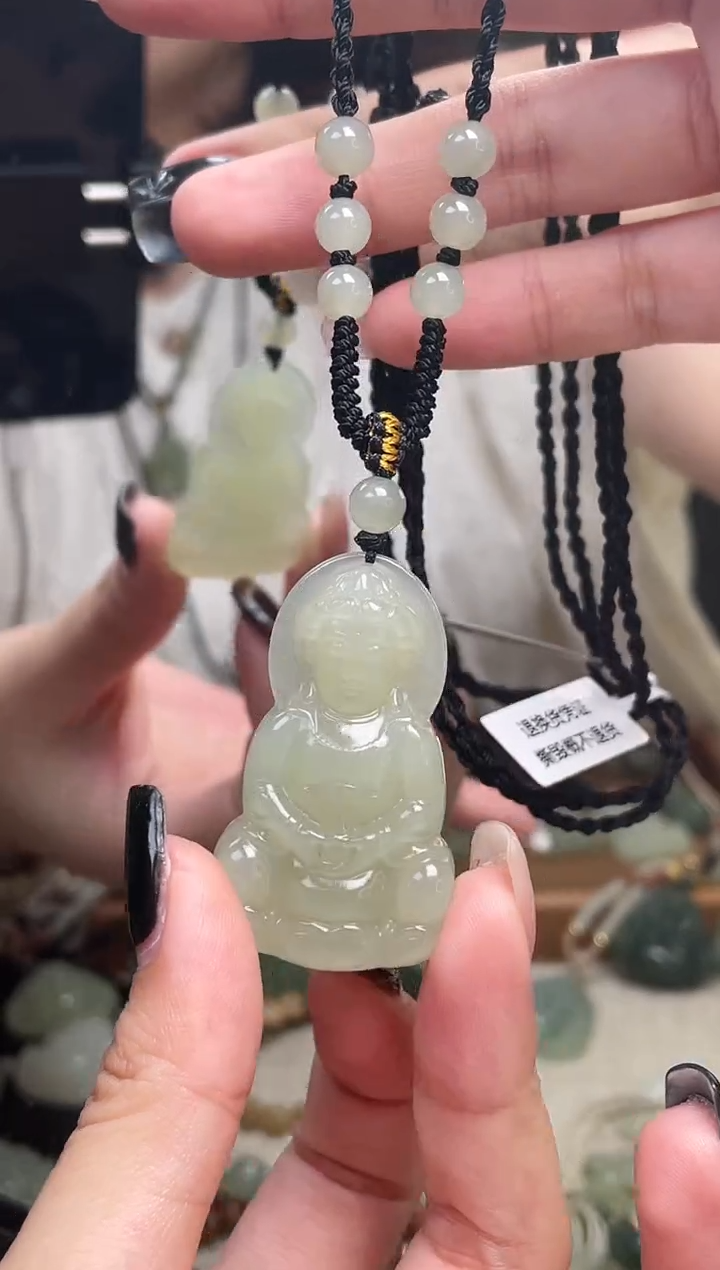 颈饰未镶嵌和田玉观音