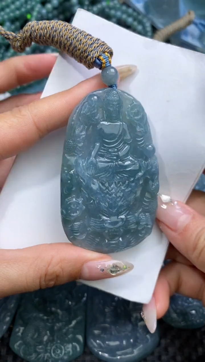 【闪购商品】翡翠颈饰未镶嵌          