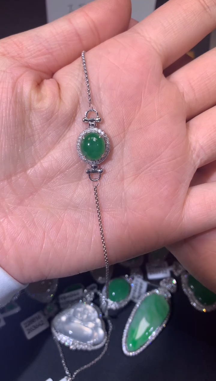 【闪购商品】翡翠吊坠(不含链)18K金镶嵌手链