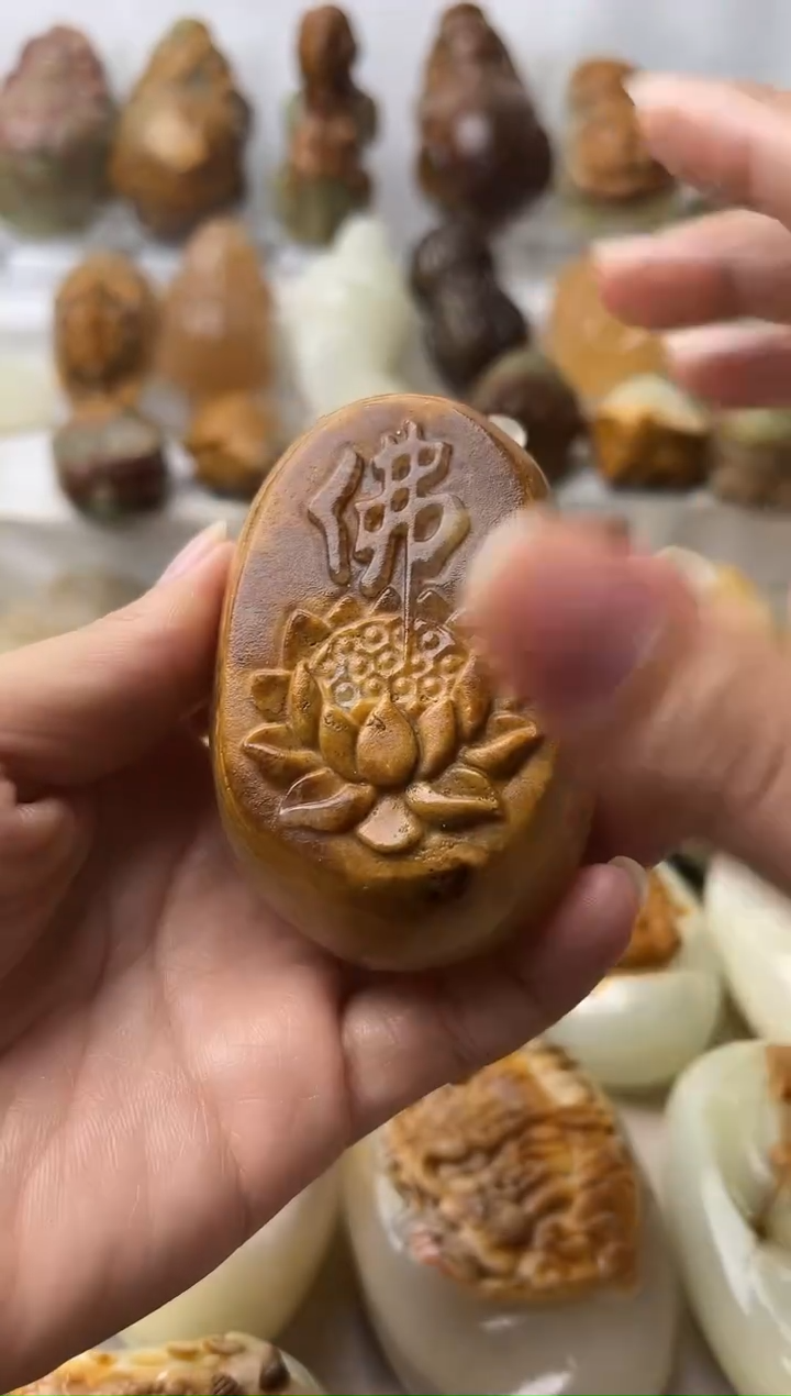 石材方解石手把摆件不退换佛莲花