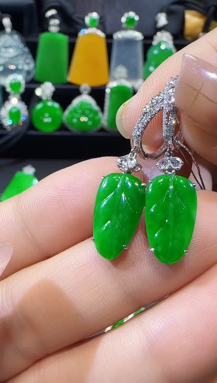 【闪购商品】翡翠耳饰18K金镶嵌耳包