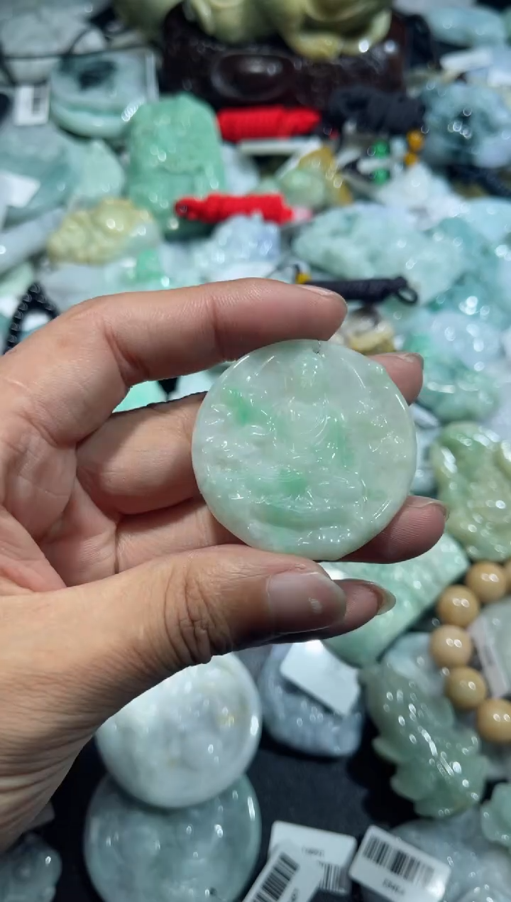 【闪购商品】翡翠颈饰未镶嵌00012551