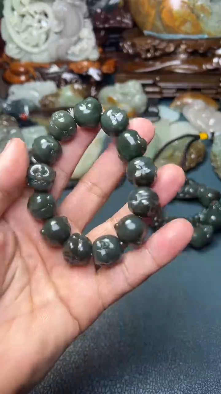 未镶嵌和田玉把件-