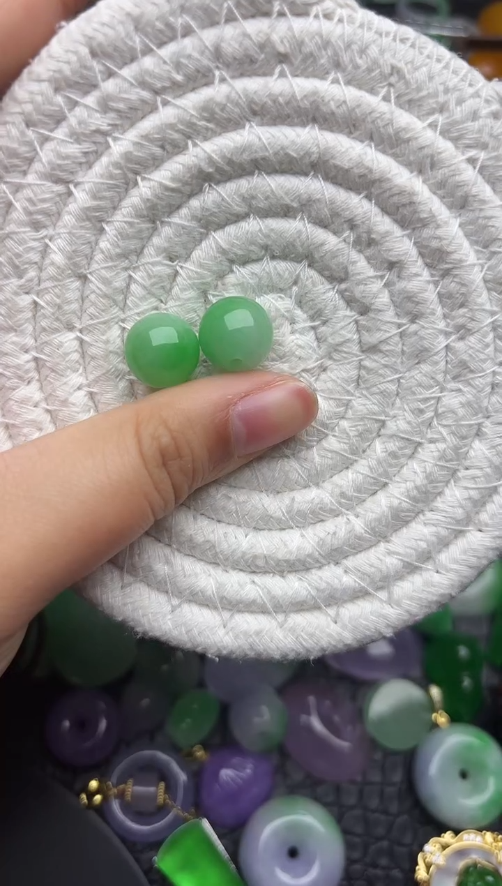 颈饰未镶嵌翡翠缅甸翡翠吊坠