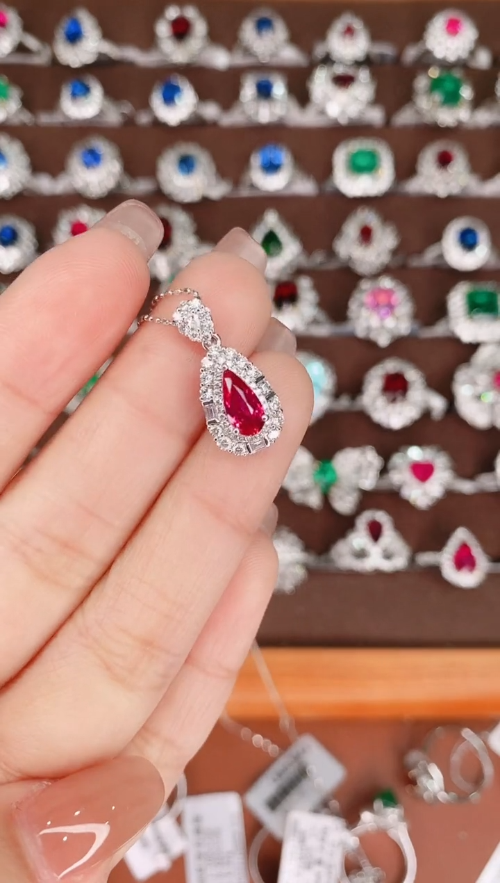 【闪购商品】红宝石锁骨链18K金镶嵌-0.75ct
