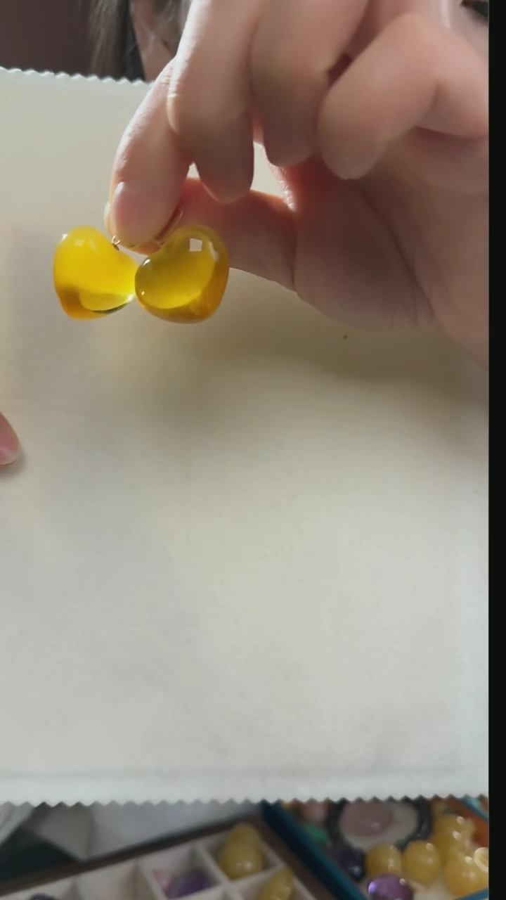 【闪购商品】琥珀耳坠18K金镶嵌天然爱心琥珀耳坠