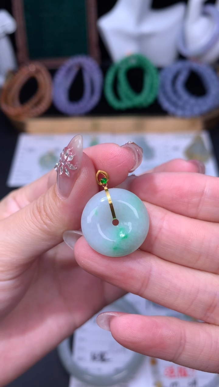 18K金镶嵌定制翡翠48小时鉴赏期 退货不扣服务费