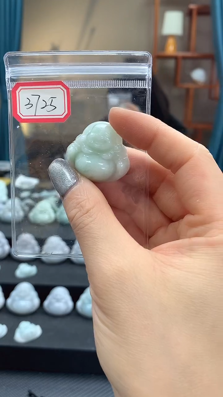 颈饰未镶嵌翡翠佛公 3725