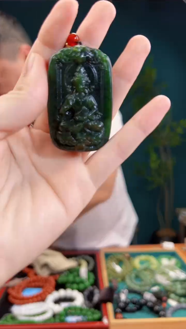 颈饰未镶嵌和田玉一物一证 拍一单发一个