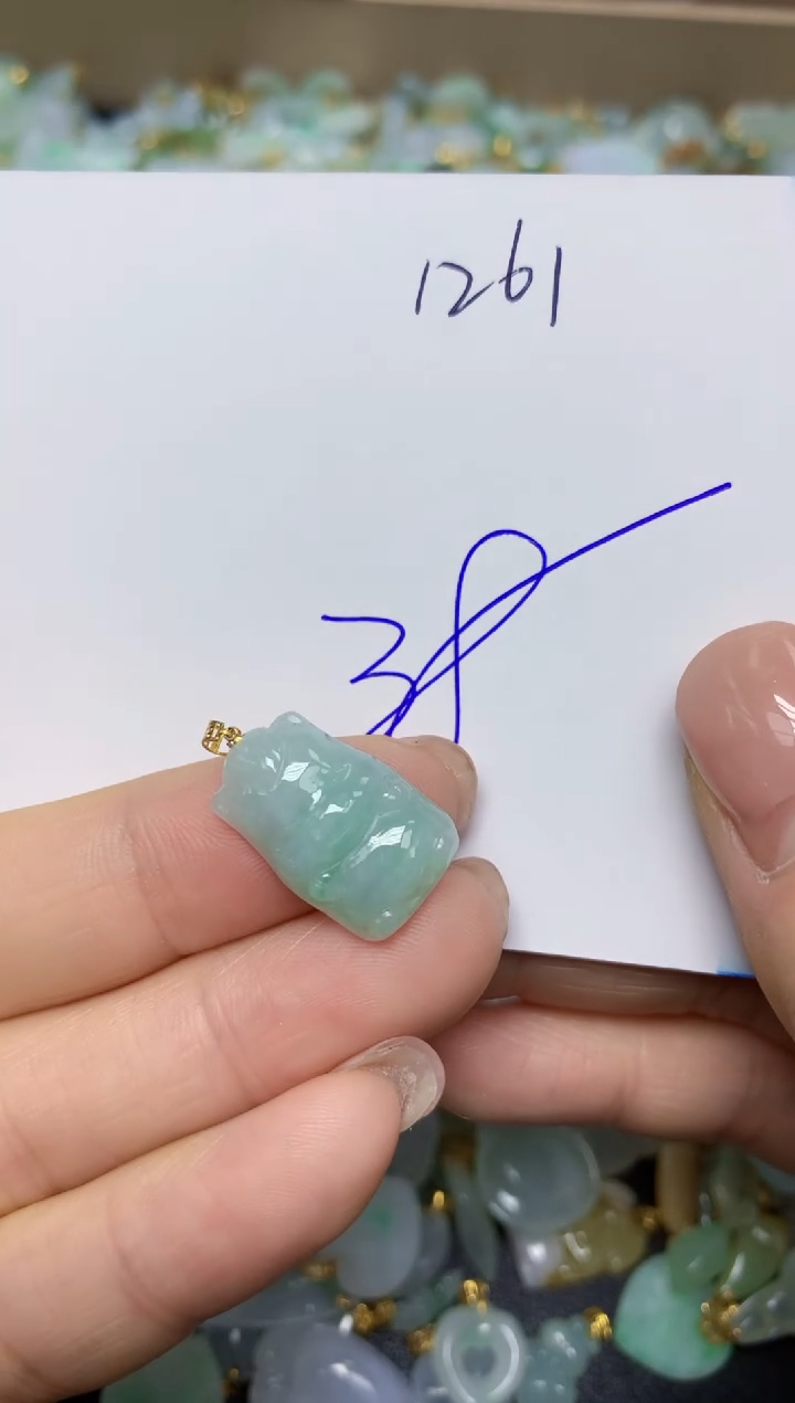 【闪购商品】翡翠挂件18K金镶嵌 天然翡翠A货