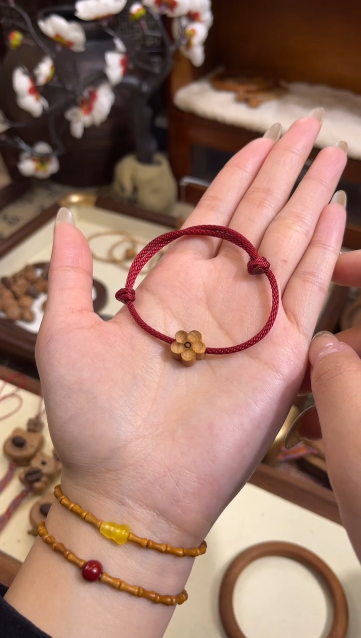 手串桃核【桃缘行】红绳「小花」桃木桃核辟、挡、驱、护 红绳可调节