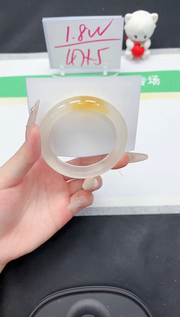 【闪购商品】石英质玉手镯未镶嵌108-55