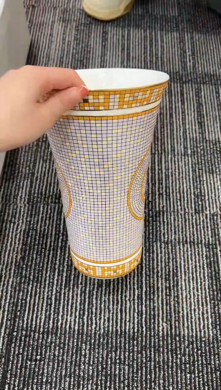 【闪购商品】杯H861--------------