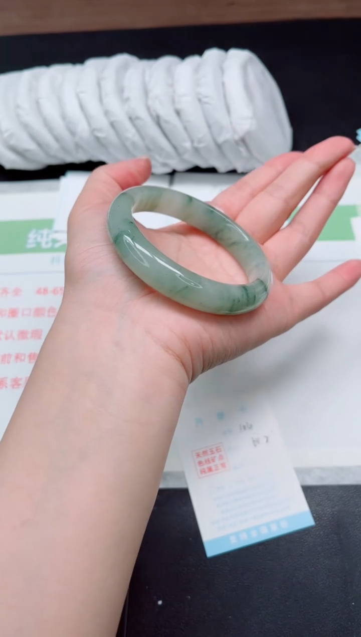 【闪购商品】石英质玉手镯未镶嵌K104-62.2