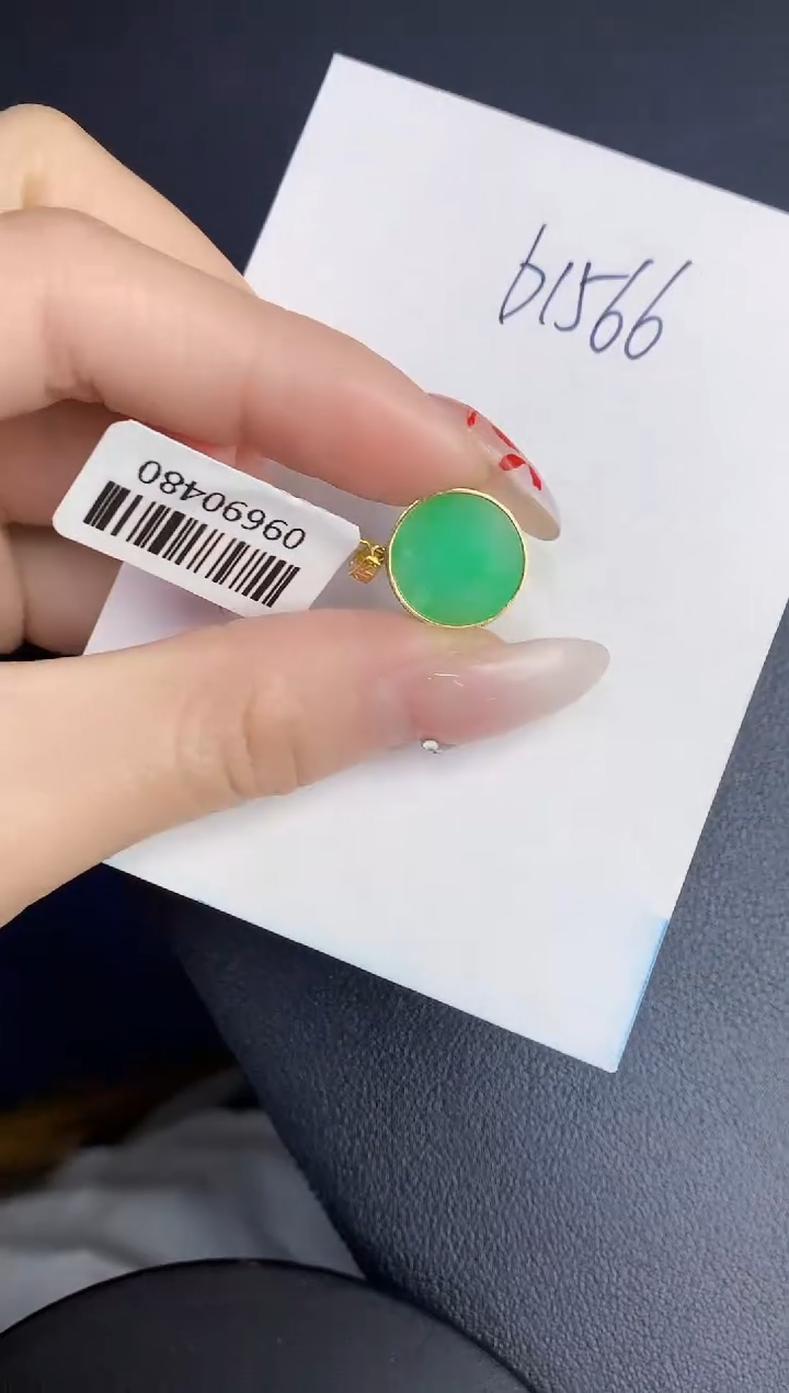 【闪购商品】翡翠颈饰18K金镶嵌00000000000