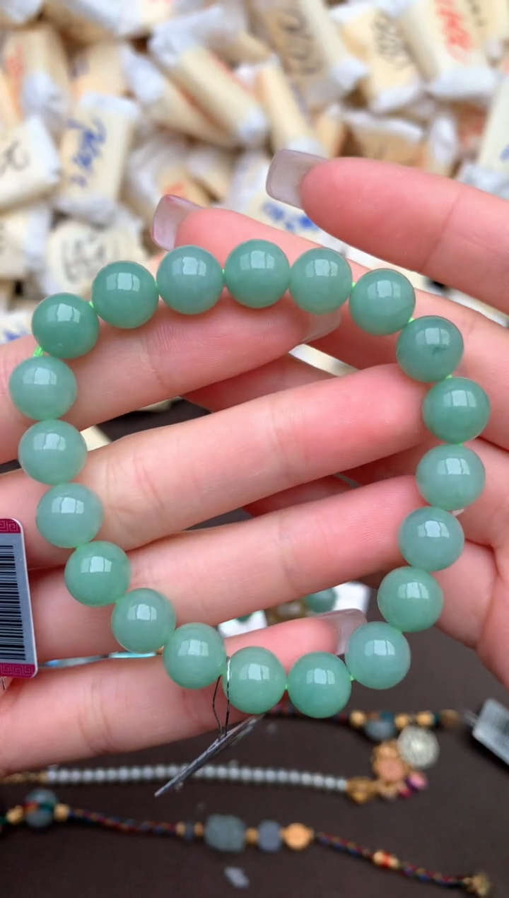 【闪购商品】翡翠手串未镶嵌  — 