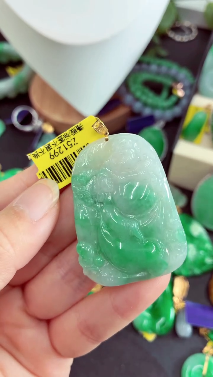 吊坠(不含链)18K金镶嵌翡翠挂件