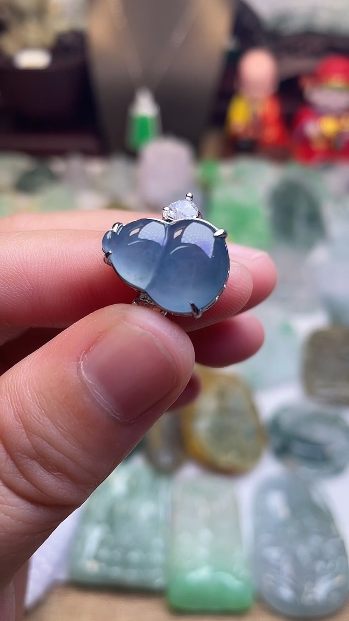 颈饰未镶嵌翡翠葫芦