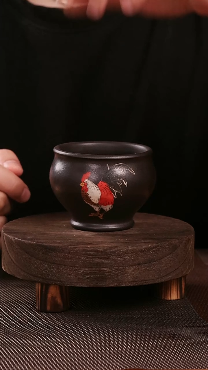 茶杯紫砂紫砂刻绘主人杯黑泥金鸡