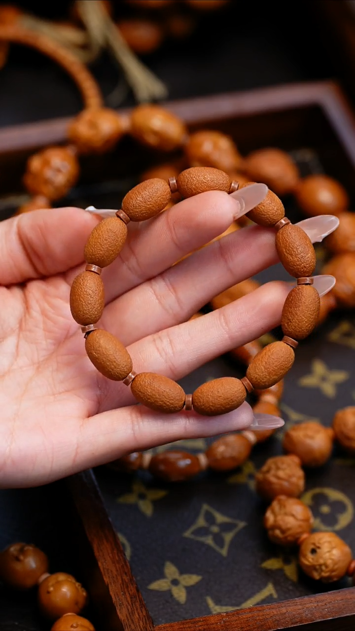【闪购商品】橄榄核吊坠苏工橄榄核
