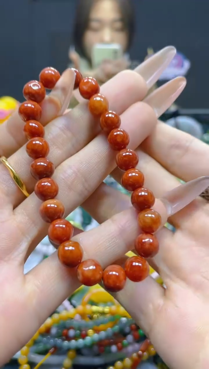 翡翠未镶嵌颈饰7MM/E/翡翠A货，一件也是批发价