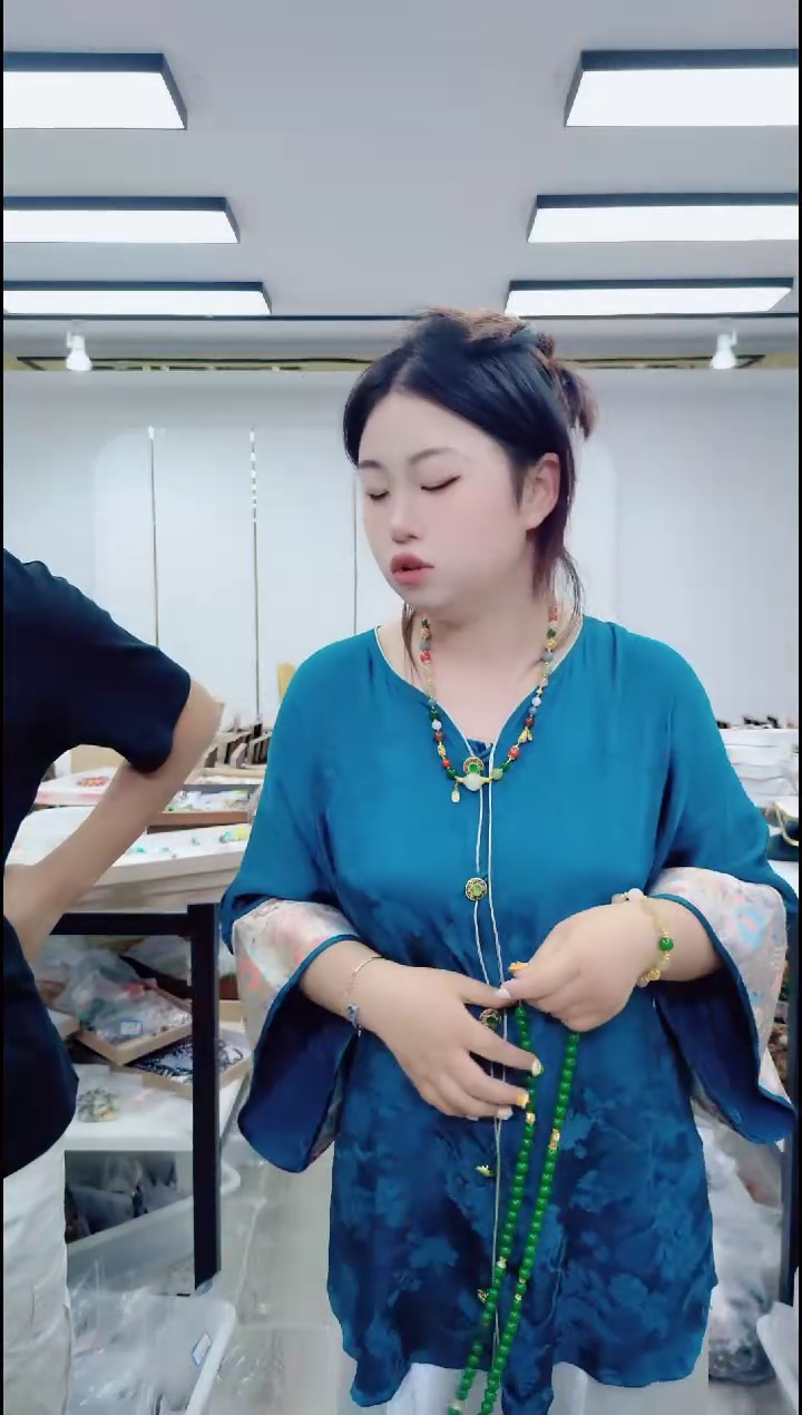 无合金2358绿斜跨